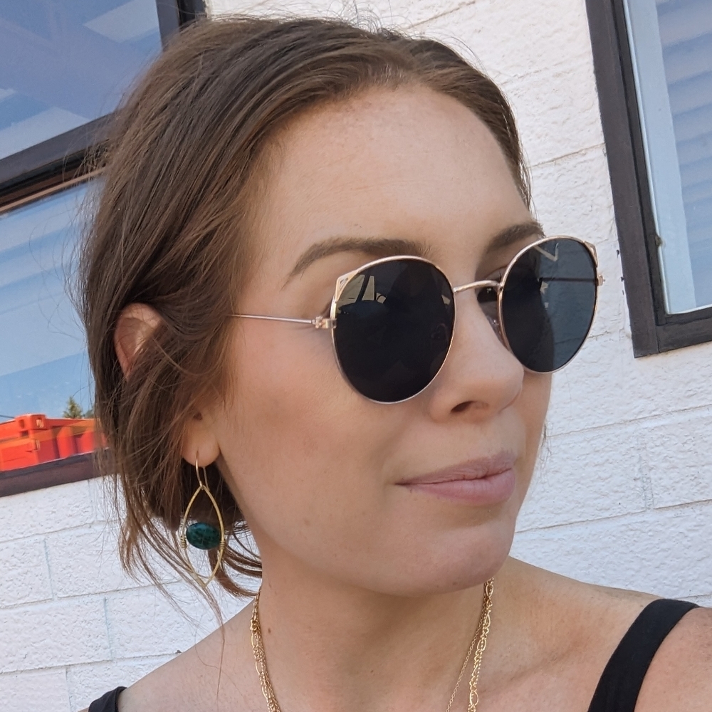 Meet your Posher, Emma